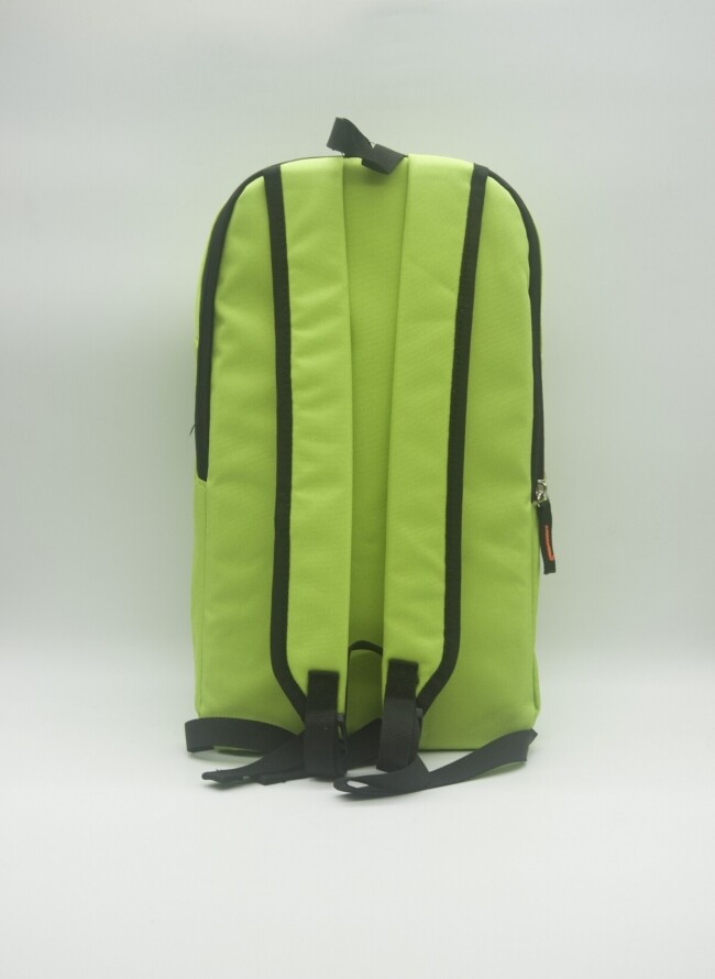 Τσάντα backpack μικρή running-trekking σε σταθερό ύφασμα